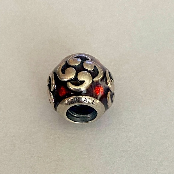 Pandora Vintage Namaste Zen Charm - Picture 1 of 2